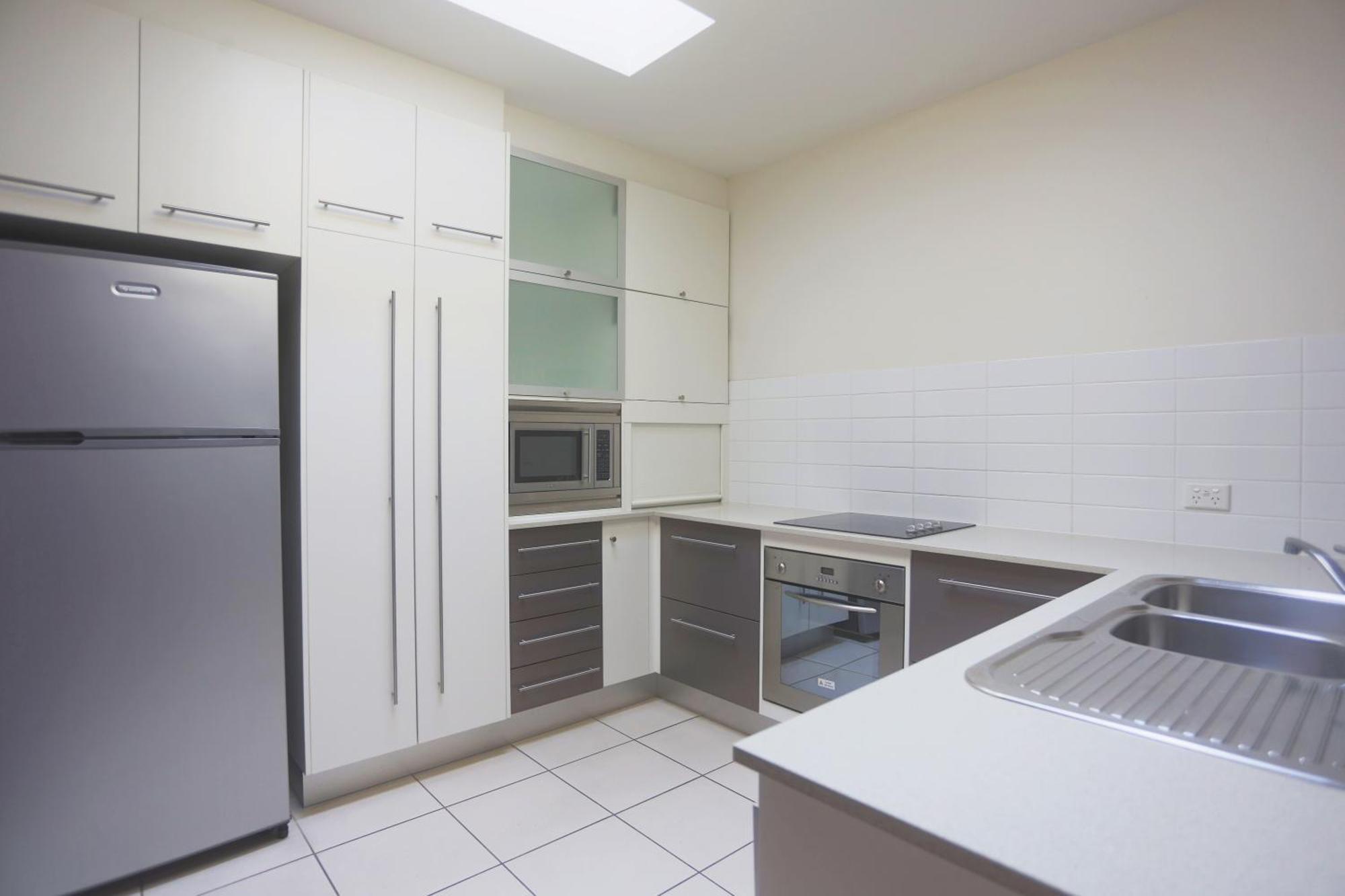 Quarterdecks Retreat Villa Urangan Room photo