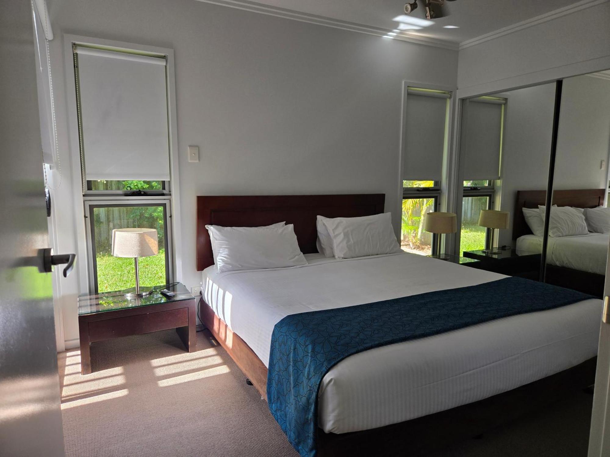 Quarterdecks Retreat Villa Urangan Exterior photo